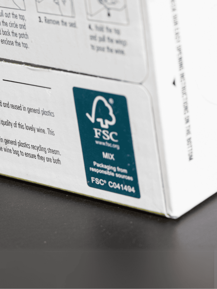 A baking paper box showing a FSC logo.